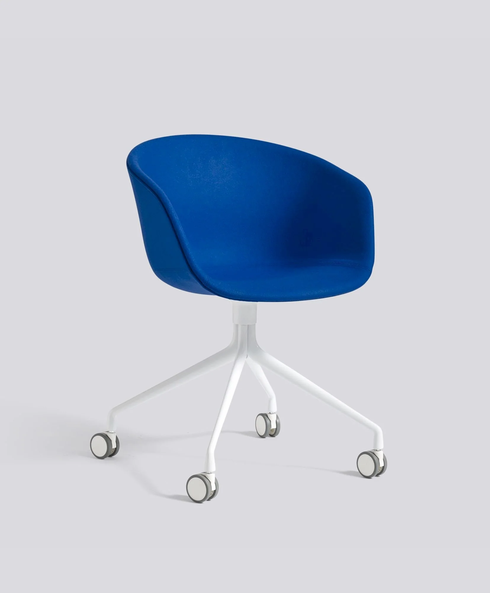 About A Chair AAC25 - Full Upholstery - Image 4