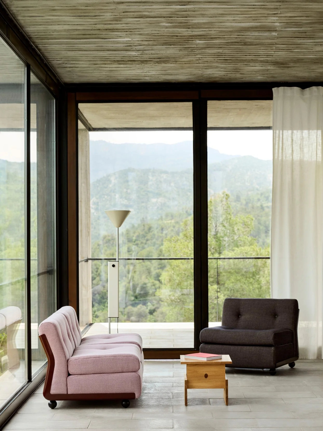 Amanta Sofa 1 Seater - Image 7