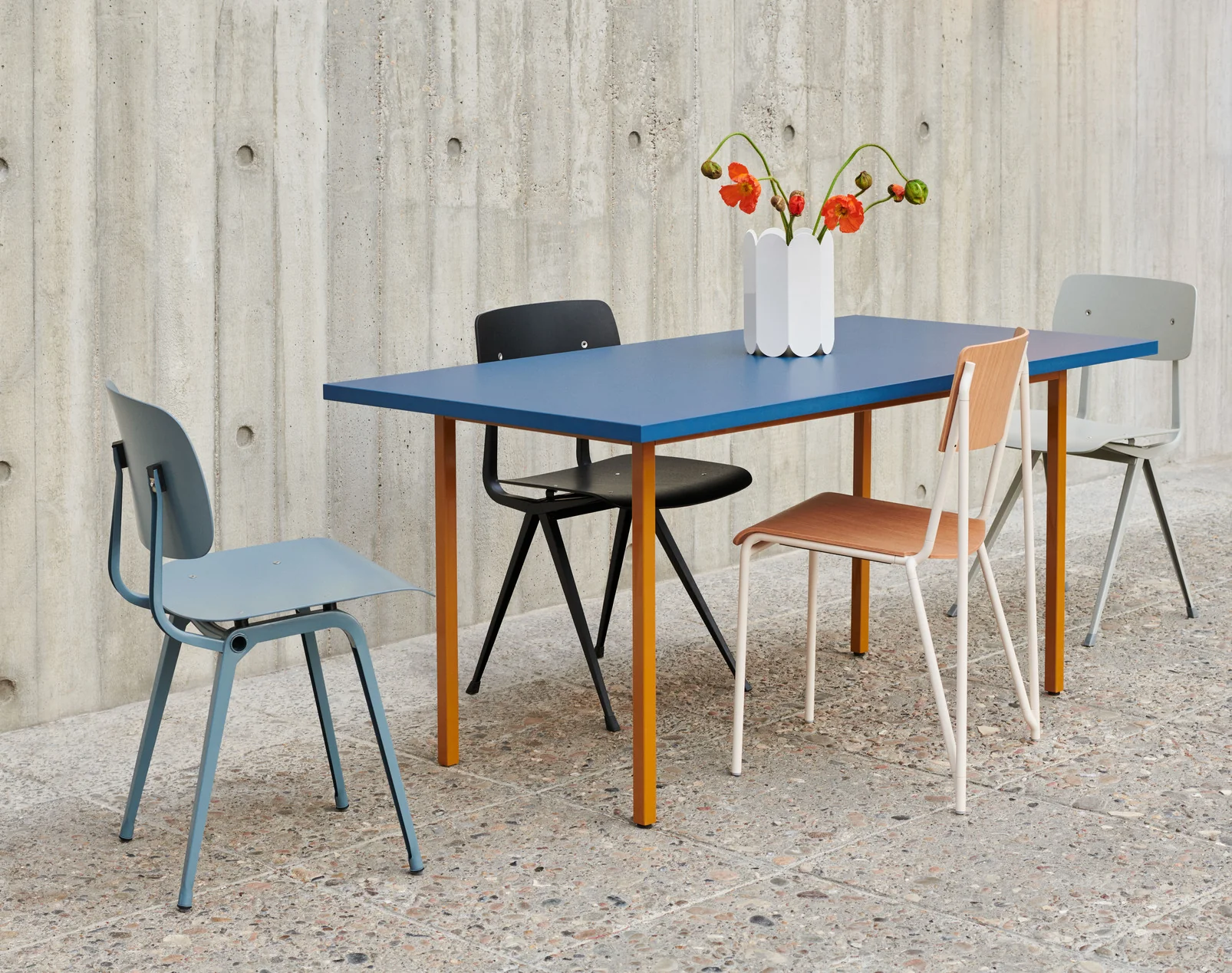 Two-Colour Table - L200 x W90 - Image 4