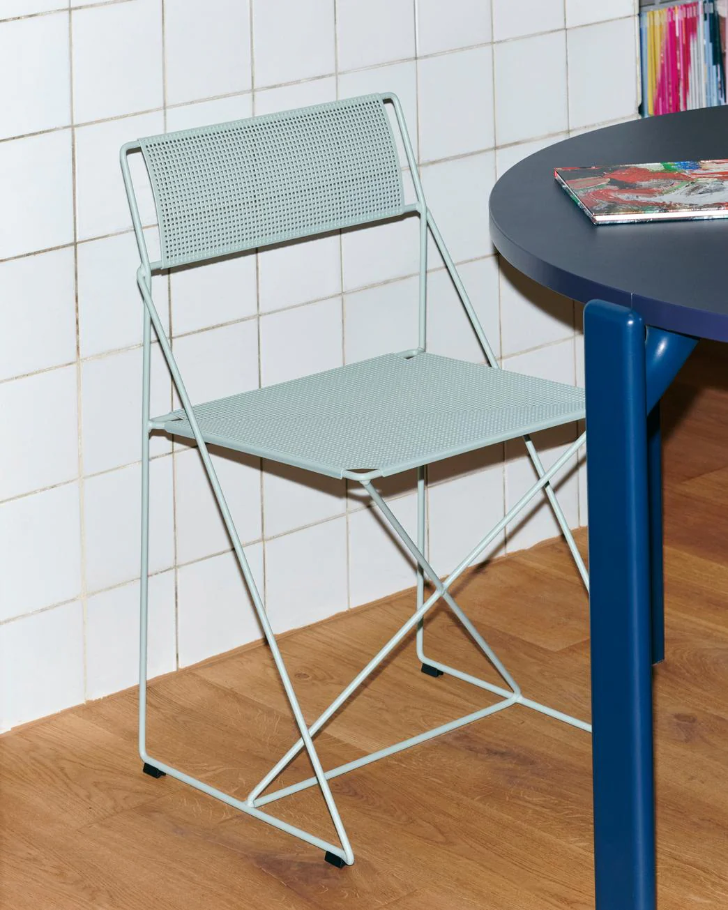 X-Line Indoor Chair, Powder coated Seat - Image 4