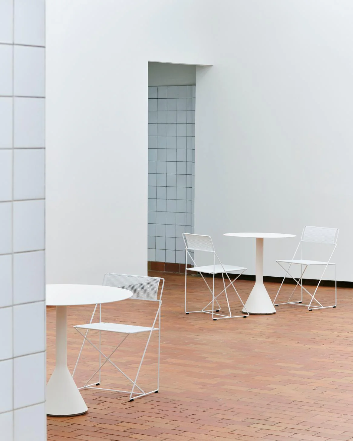 X-Line Outdoor Chair, Powder Coated - Image 2